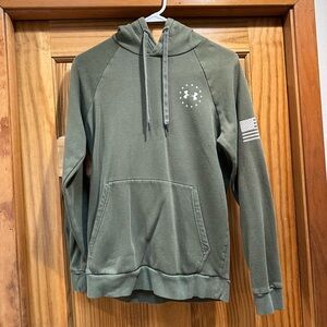 Men’s Under Armour Hooded Sweatshirt
